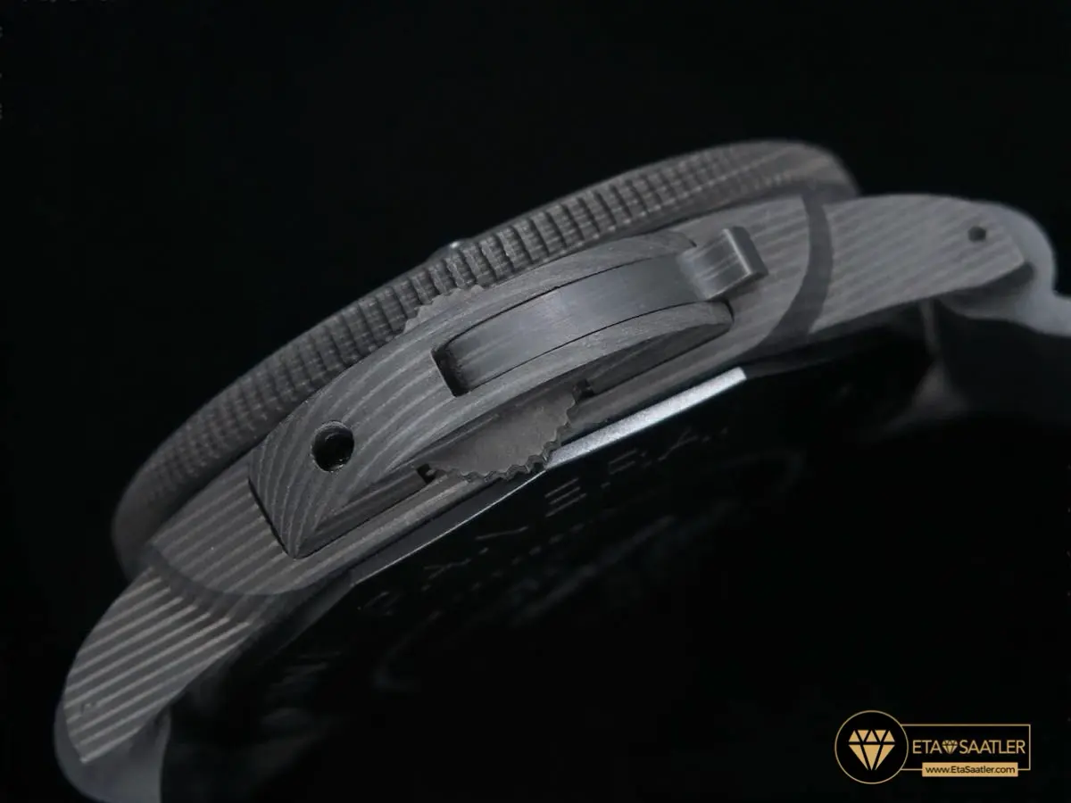 panerai-luminor-submersible-carbotech-pam979ru-karbon-kasa-mavi-kadran-super-clone-eta-013