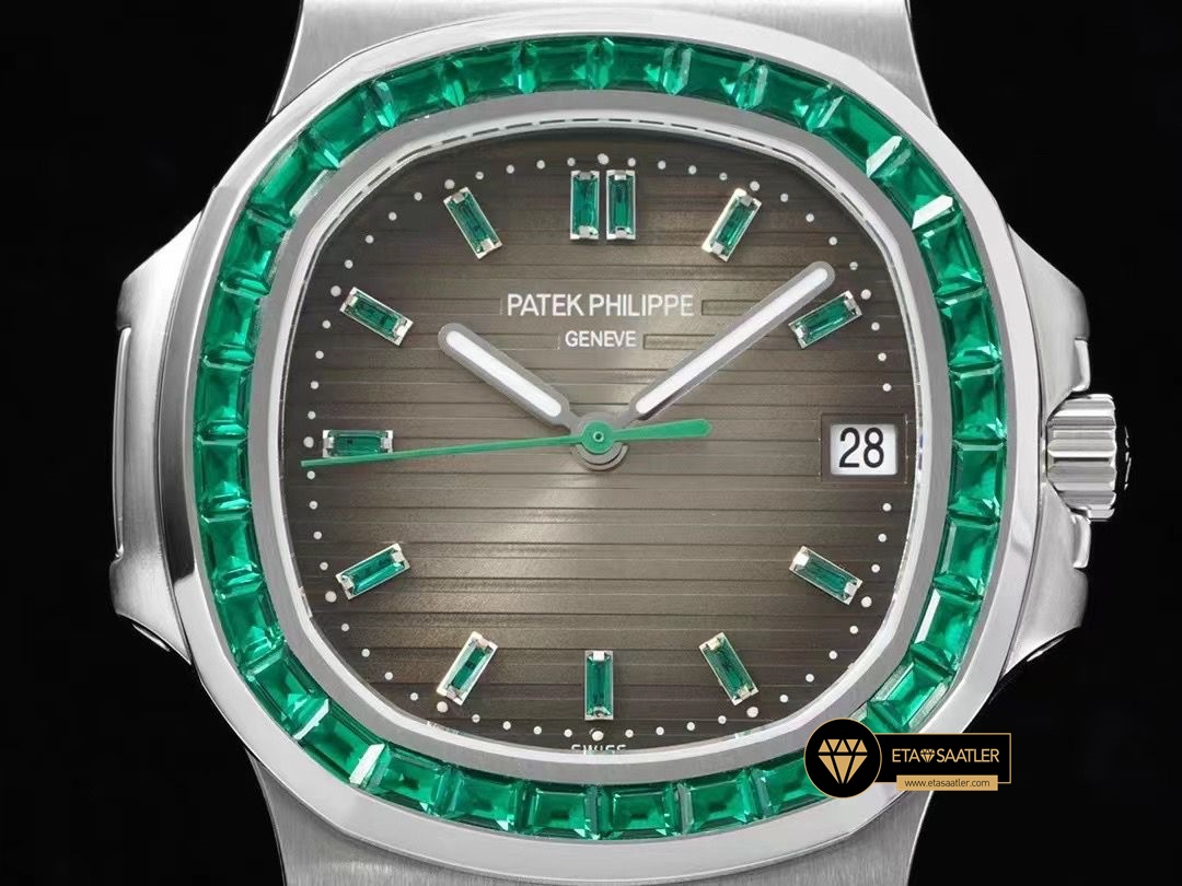 Patek Philippe Nautilus Çelik 40mm Jumbo 5711 Yeşil Taşlı Bezel ETA (3) Patek Philippe Nautilus Çelik 40mm Jumbo 5711 Yeşil Taşlı Bezel ETA