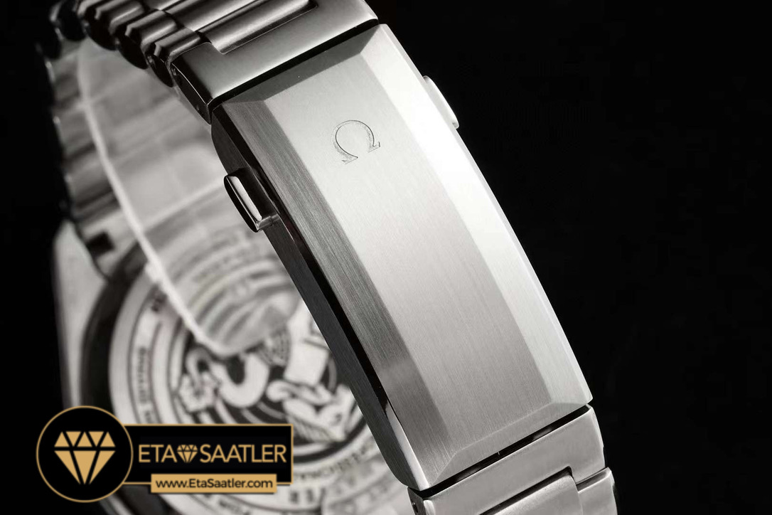 omega-titanium-ultra-deep-blue-08