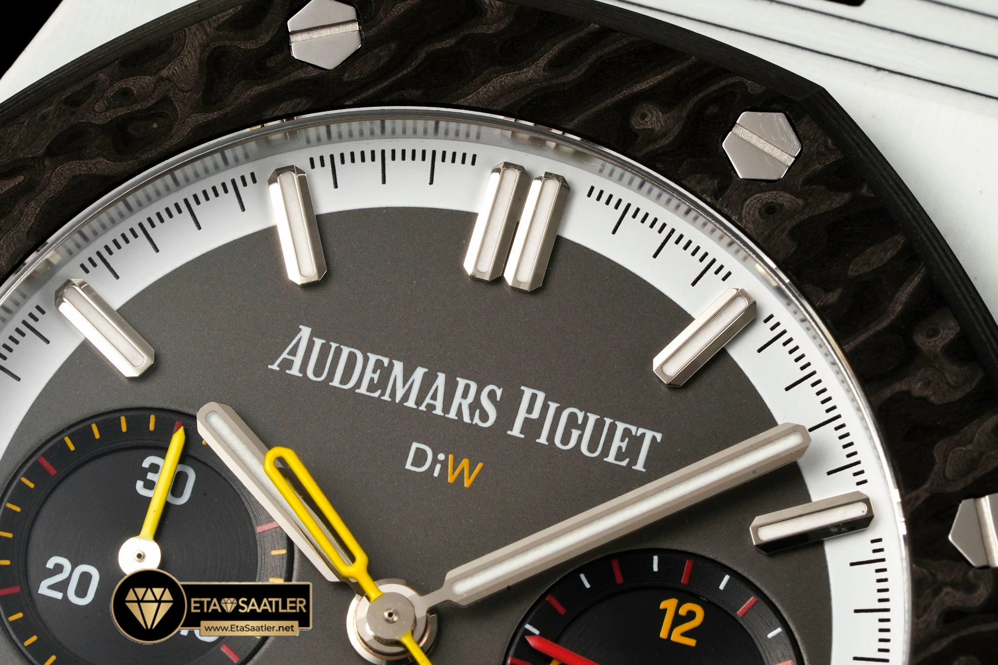 audemars-piguet-royal-oak-26240-diw-q-race-carboquartz-gri-super-clone-eta-01-04