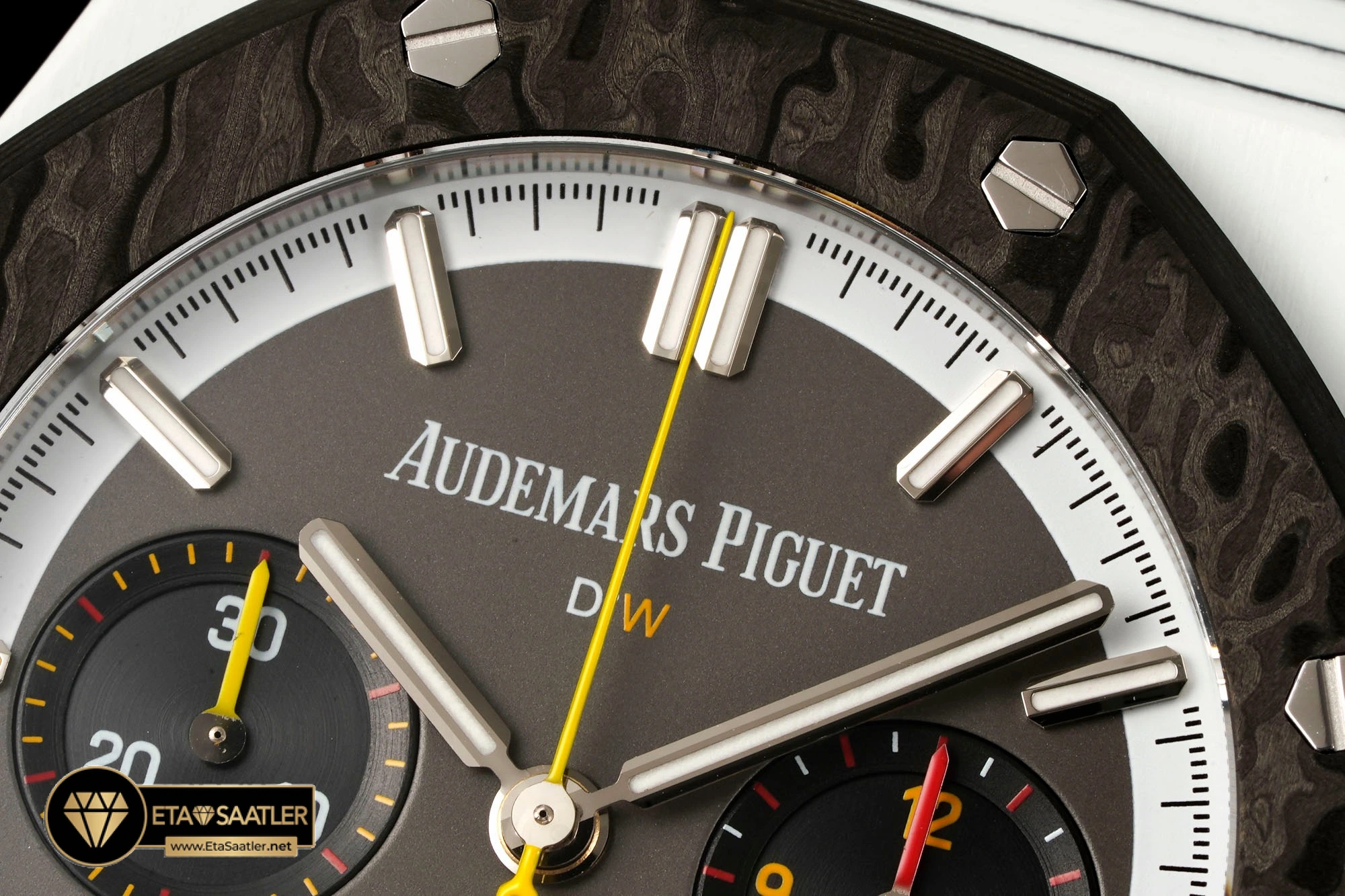audemars-piguet-royal-oak-26240-diw-q-race-carboquartz-sari-elde-super-clone-eta-01-04