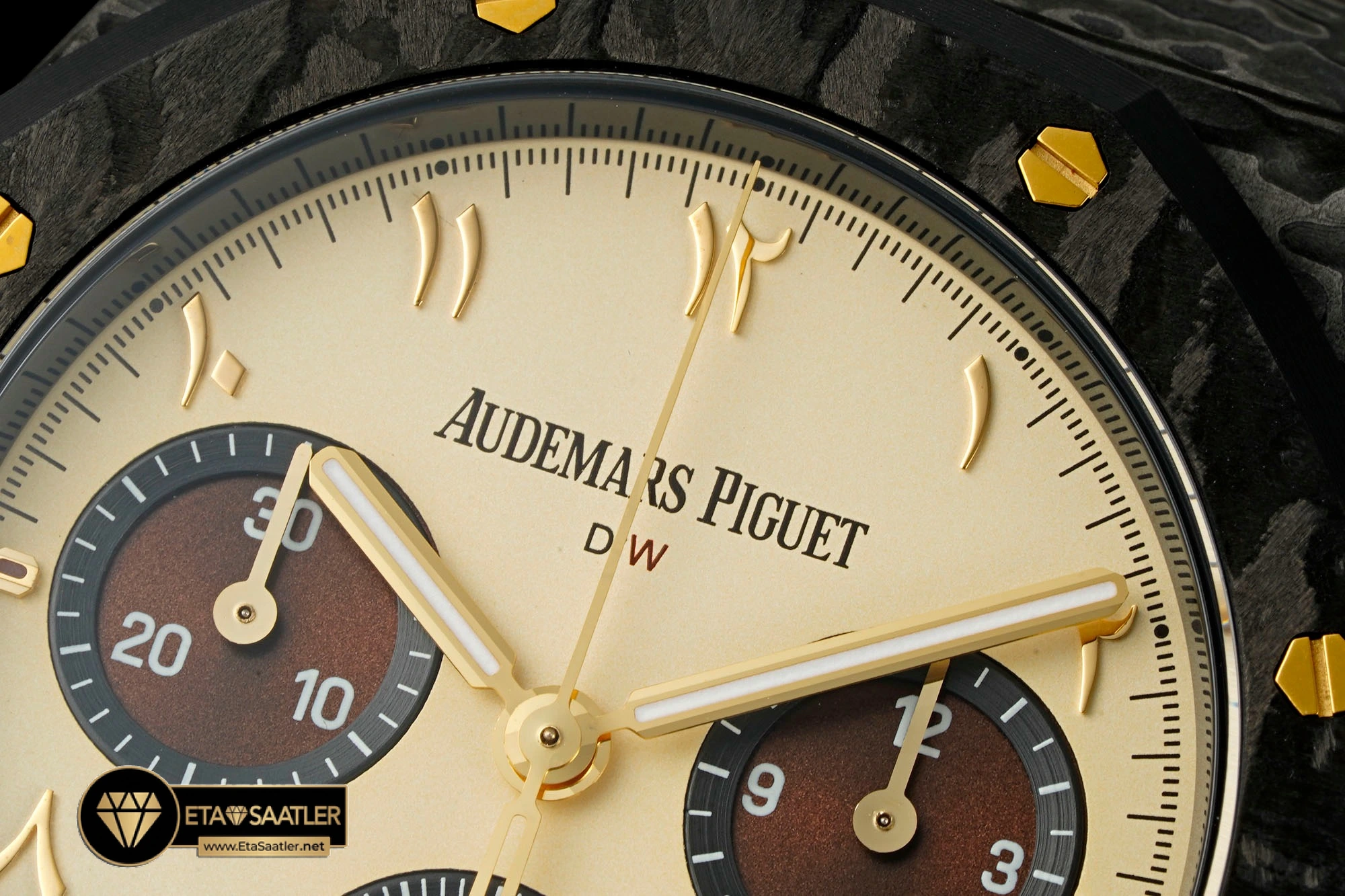 audemars-piguet-royal-oak-chrono-26240-diw-voidline-carboquartz-arabic-desert-super-clone-eta-01-04